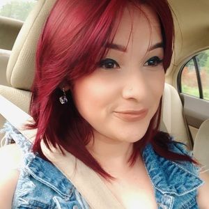 Meet your Posher, Dina